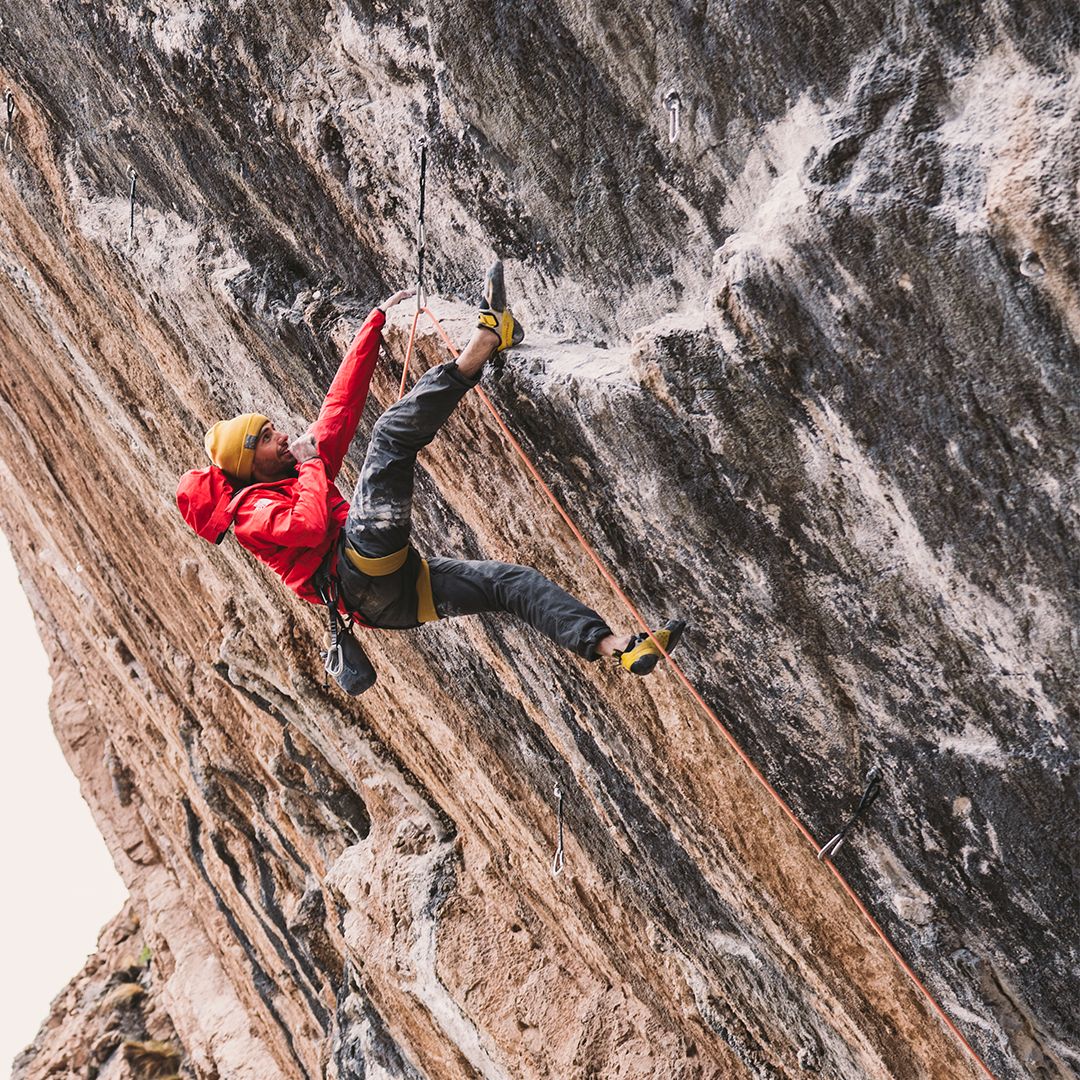rock-climbing in pitumarca
